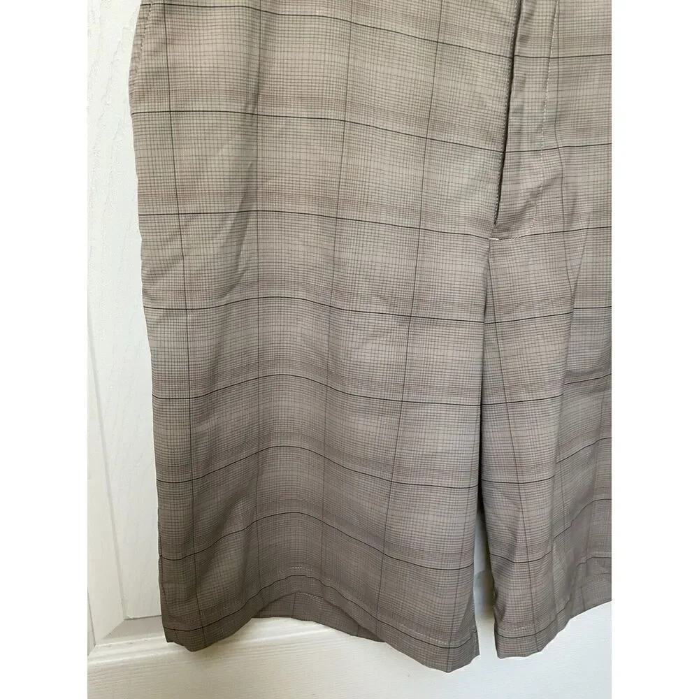 Slazenger Golf Shorts men’s size 38‎ Plaid Tan Athletic Poly Spandex Flat Front